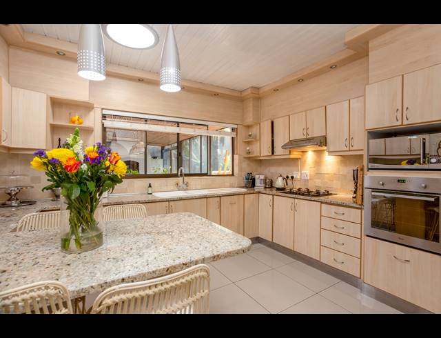 4 BEDROOM FREEHOLD SOLD IN DE TIJGER